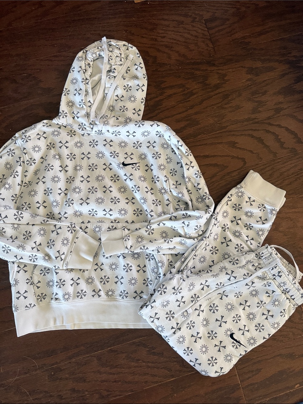 Nike White & Gray Hoodie and Jogger Set